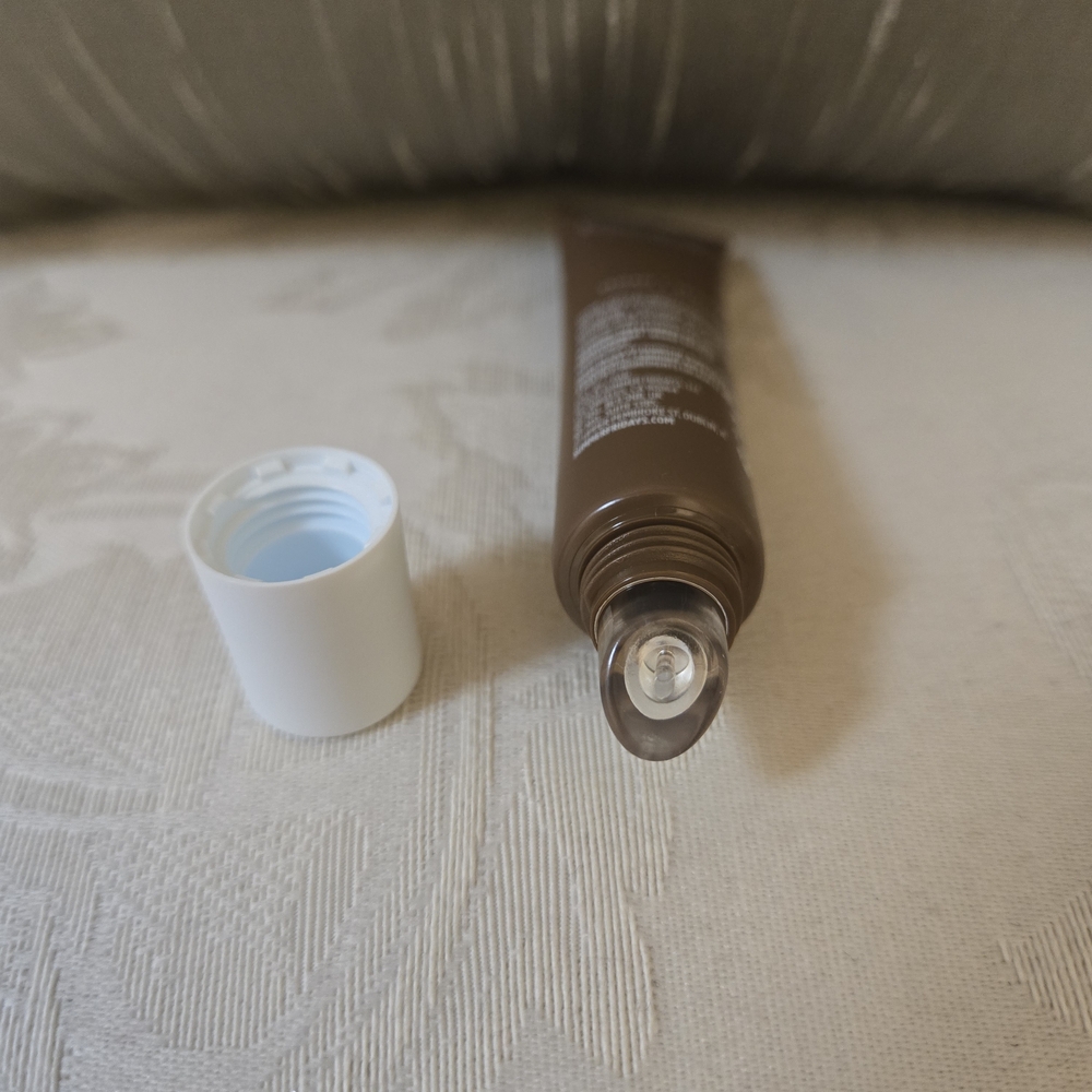 Summer Fridays: Full Size Lip Butter Balm, Limited Edition, Hot Cocoa Scent - Picture 3 of 8